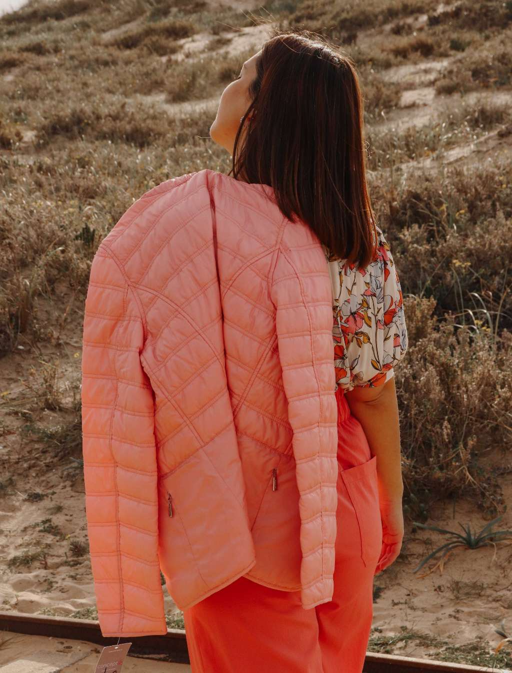 Parka acolchoada curta reversível