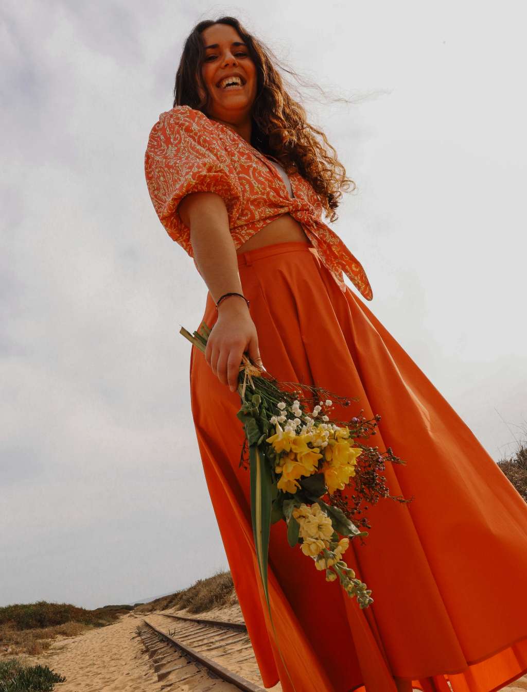 Saia comprida efeito acetinado